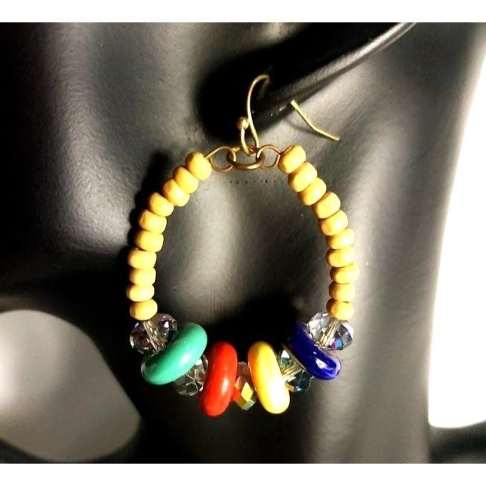 Laura Ashley Womens Wood Bead Multicolor Open Hoop Gold Tone DropDangl 10$
